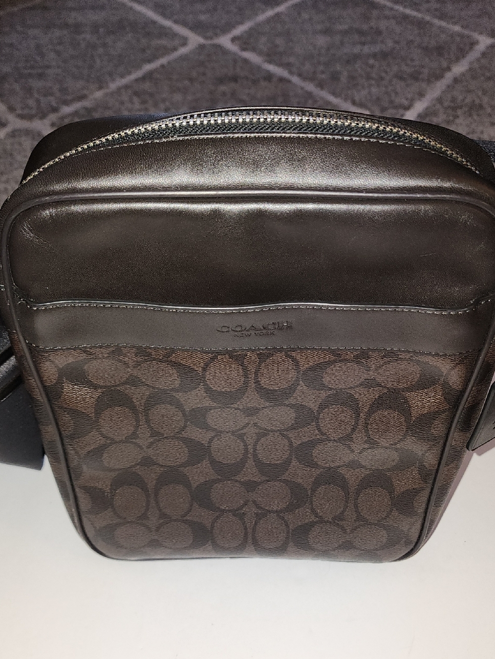 Coach Top Zip Messenger Black and Gray Messenger Bag. - Picture 3 of 14